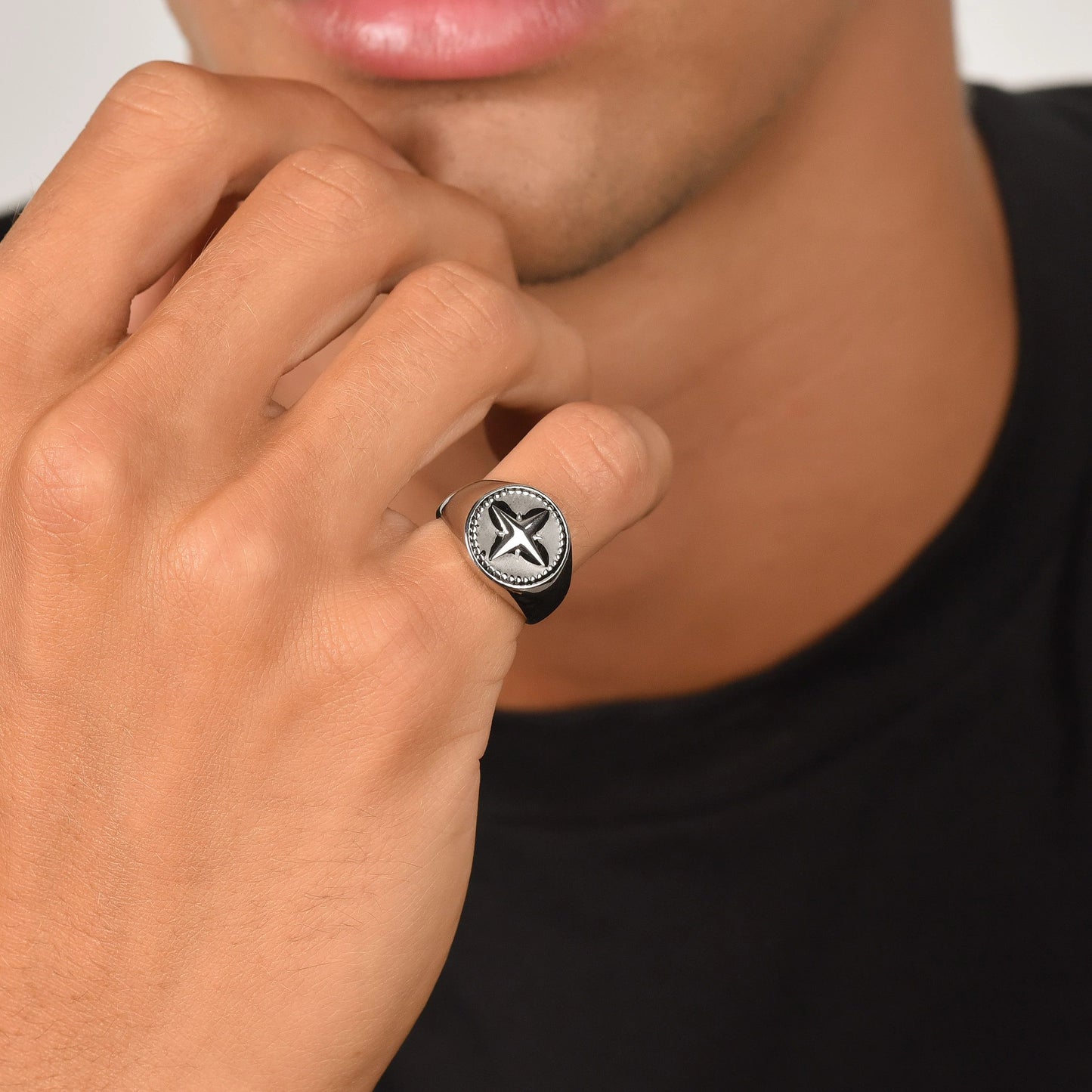 Anillo Acero Brujula