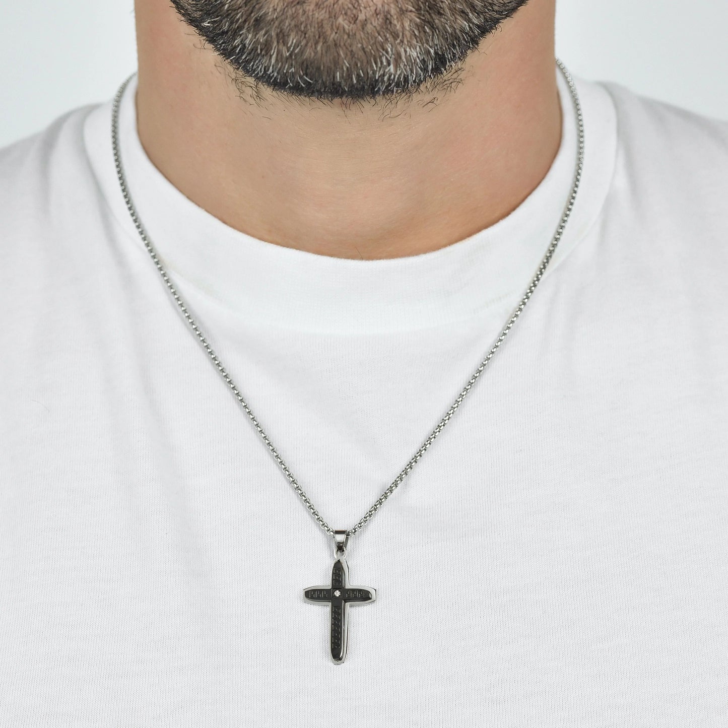 Cadena con Colgante de Cruz en Acero