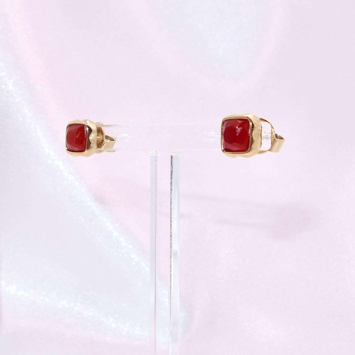 Pendientes de botón ágata roja