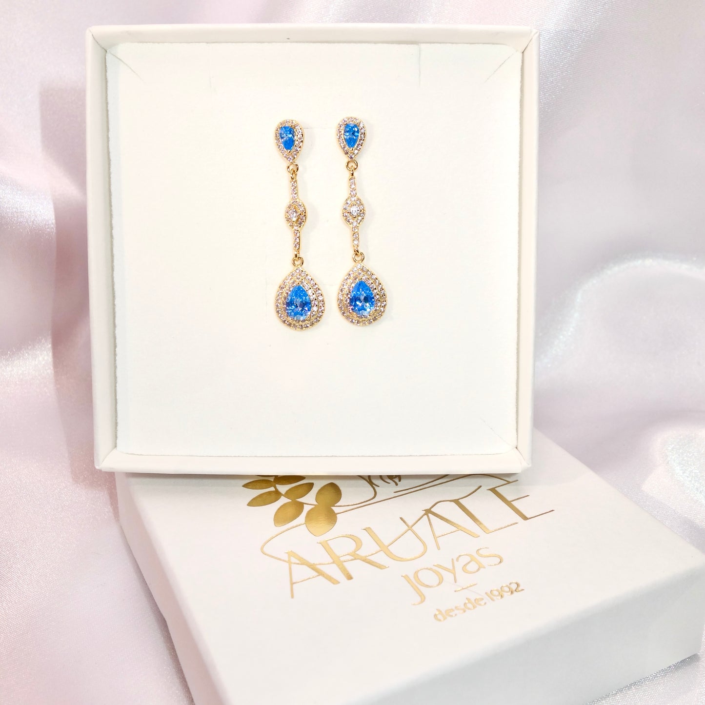 Pendientes de Plata Largos con Chapado 18K y Circonitas Azules
