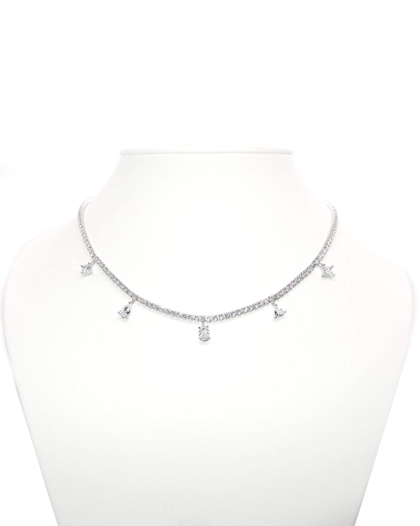 Collar de Plata estilo Riviere con Piedras Colgando