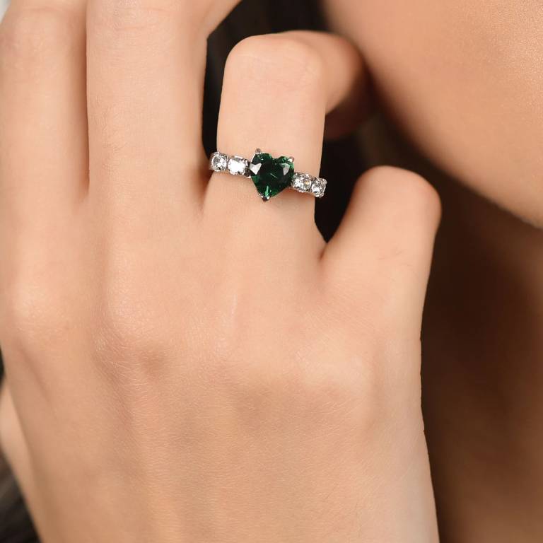 Anillo Acero Ajustable Corazón Esmeralda Circonitas Luca Barra